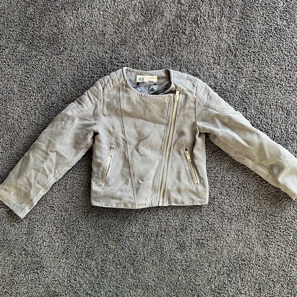 H&M girls gray jacket with silver zipper size 4/5